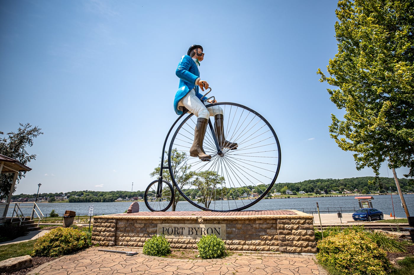 Will B. Rolling - Fiberglass Bicyclist in Port Byron, Illinois