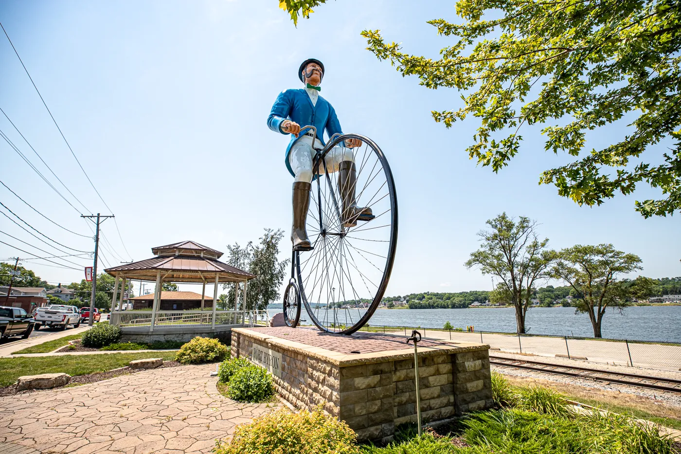 Will B. Rolling - Fiberglass Bicyclist in Port Byron, Illinois