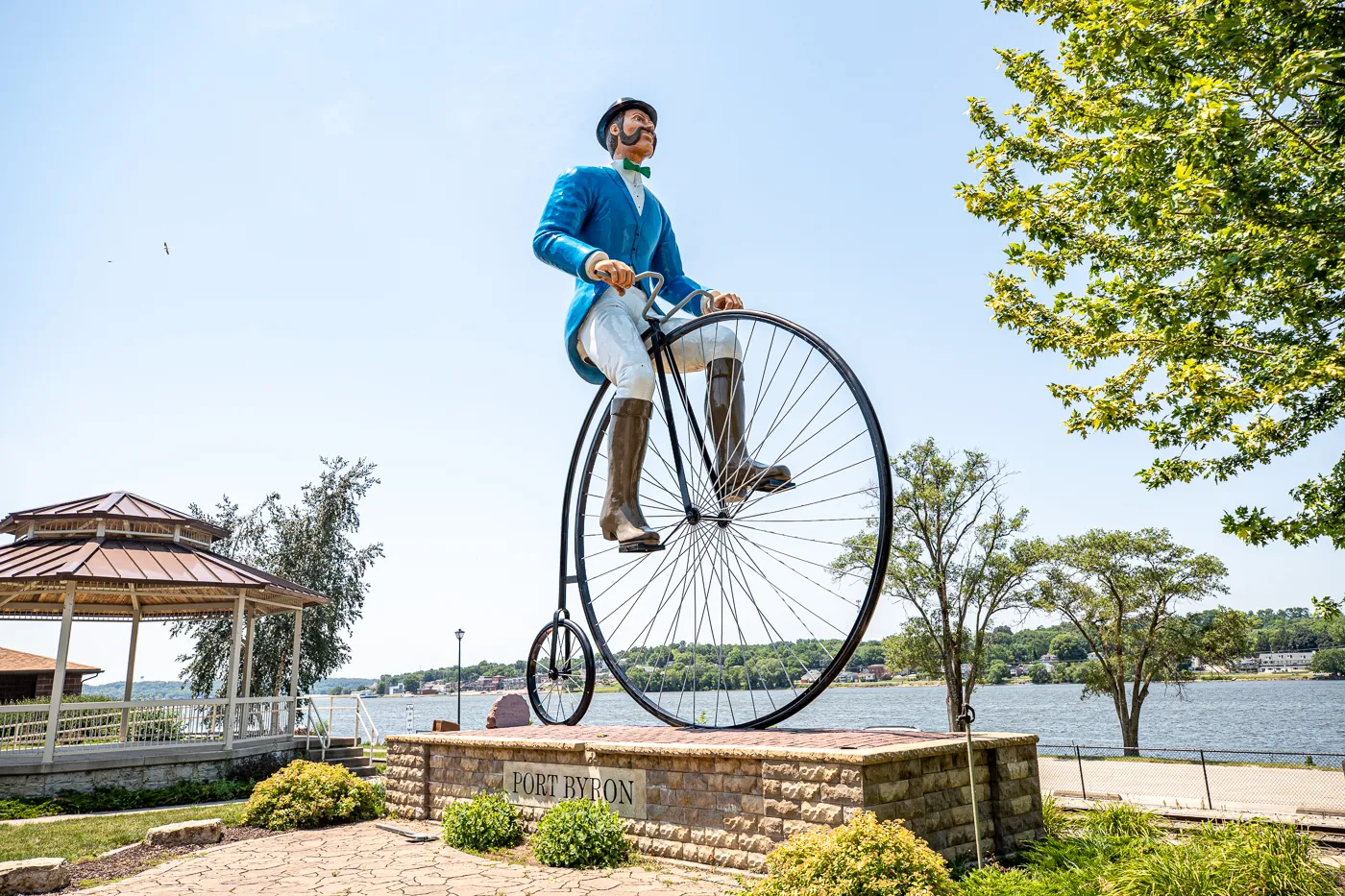 Will B. Rolling - Fiberglass Bicyclist in Port Byron, Illinois