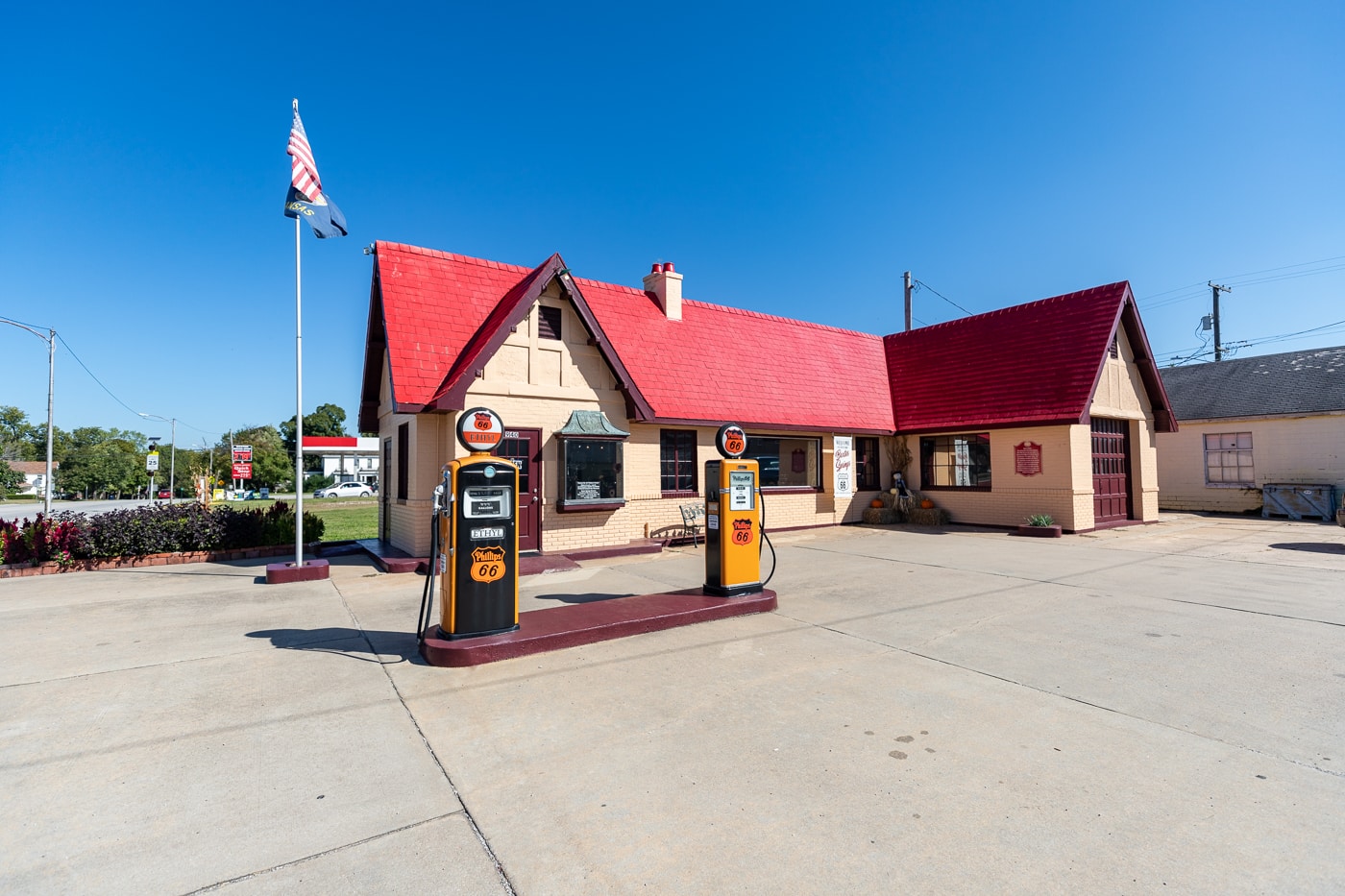 Baxter Springs Independent Oil and Gas Service Station in Baxter Springs, Kansas Route 66 Visitor Center