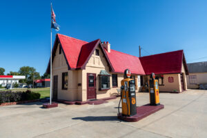 Baxter Springs Independent Oil and Gas Service Station in Baxter Springs, Kansas Route 66 Visitor Center