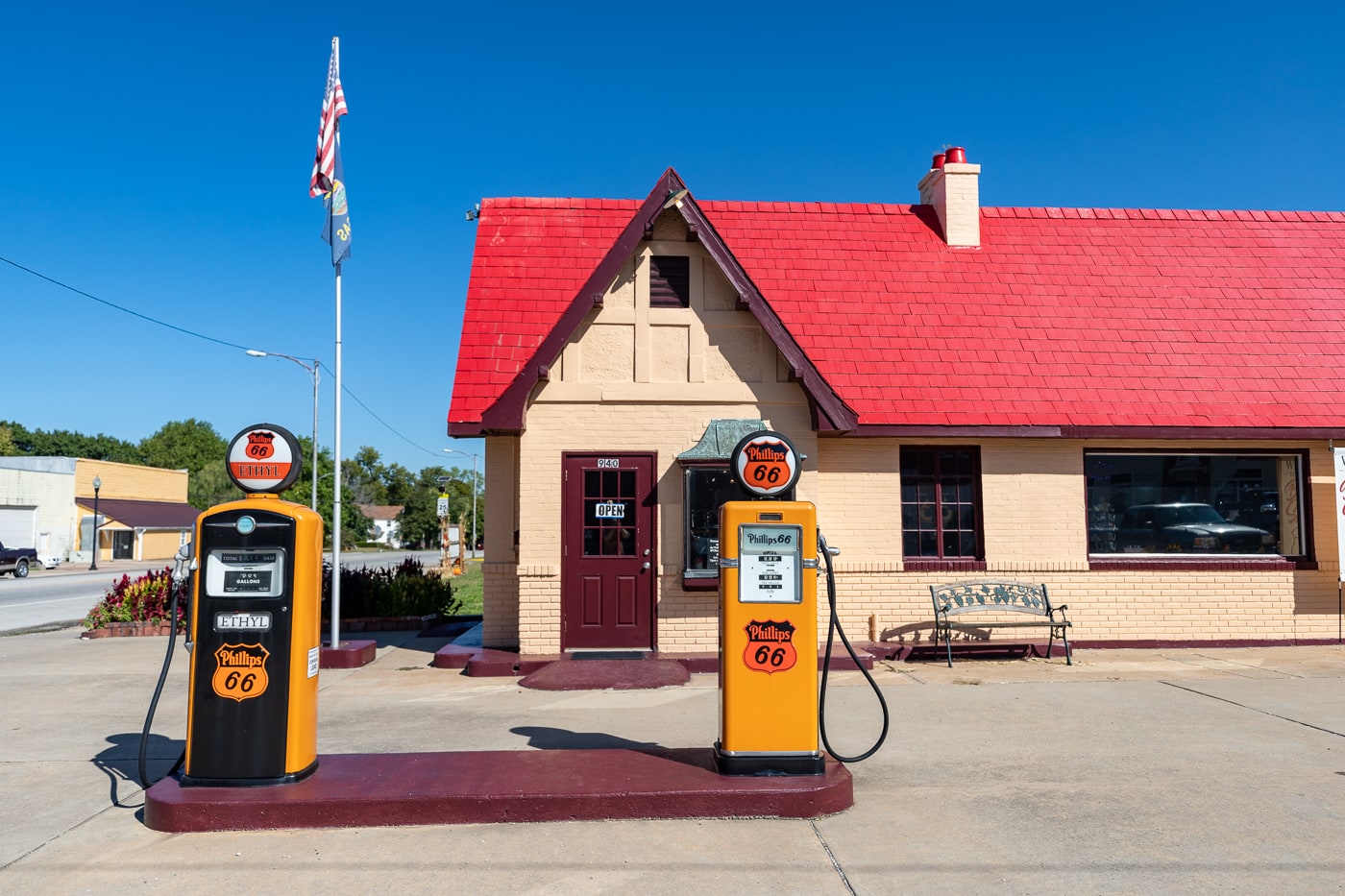 Baxter Springs Independent Oil and Gas Service Station in Baxter Springs, Kansas Route 66 Visitor Center