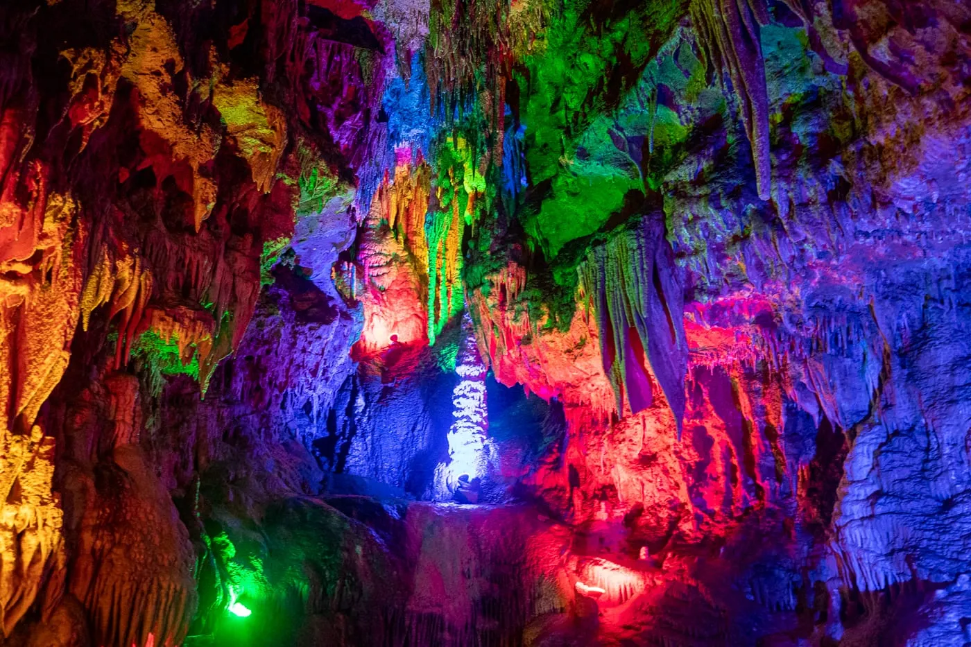 Meramec Caverns in Sullivan, Missouri Route 66 tourist attraction