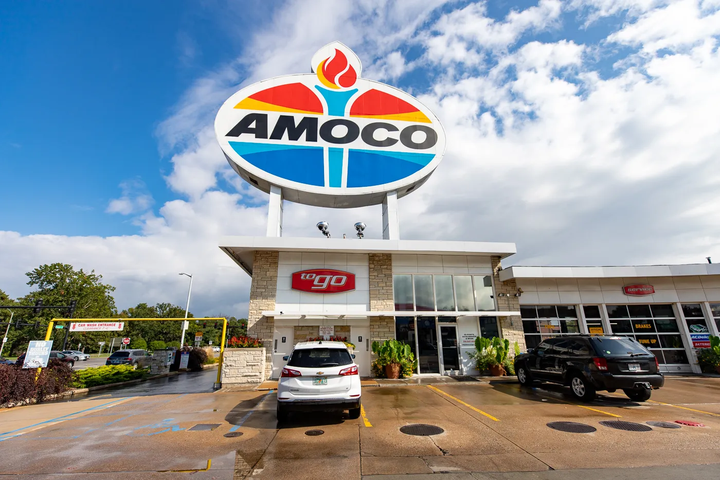 World's Largest Amoco Sign in St. Louis, Missouri