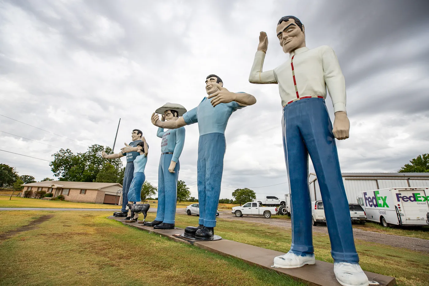 Glenn Goode's Big People in Gainesville, Texas Roadside Attraction