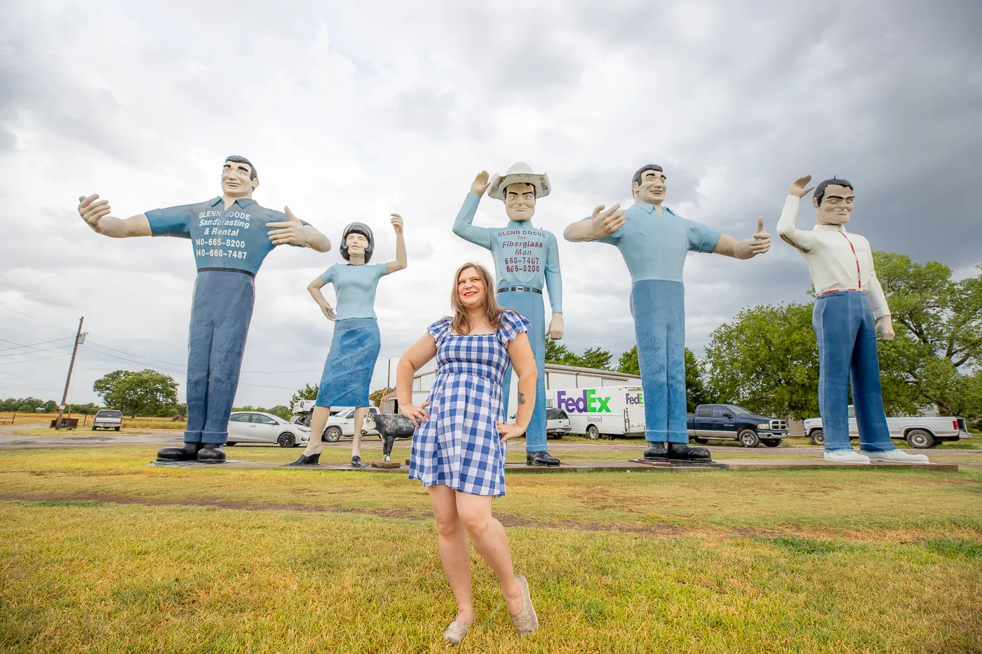 Glenn Goode's Big People in Gainesville, Texas Roadside Attraction