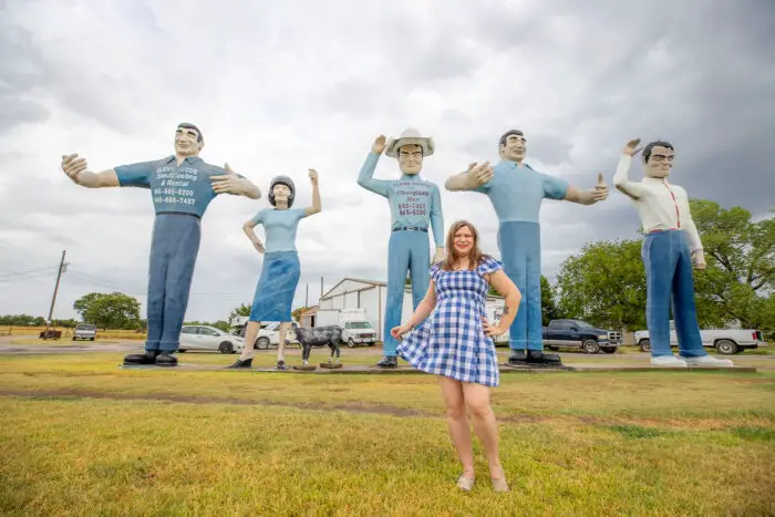 Glenn Goode's Big People in Gainesville, Texas Roadside Attraction