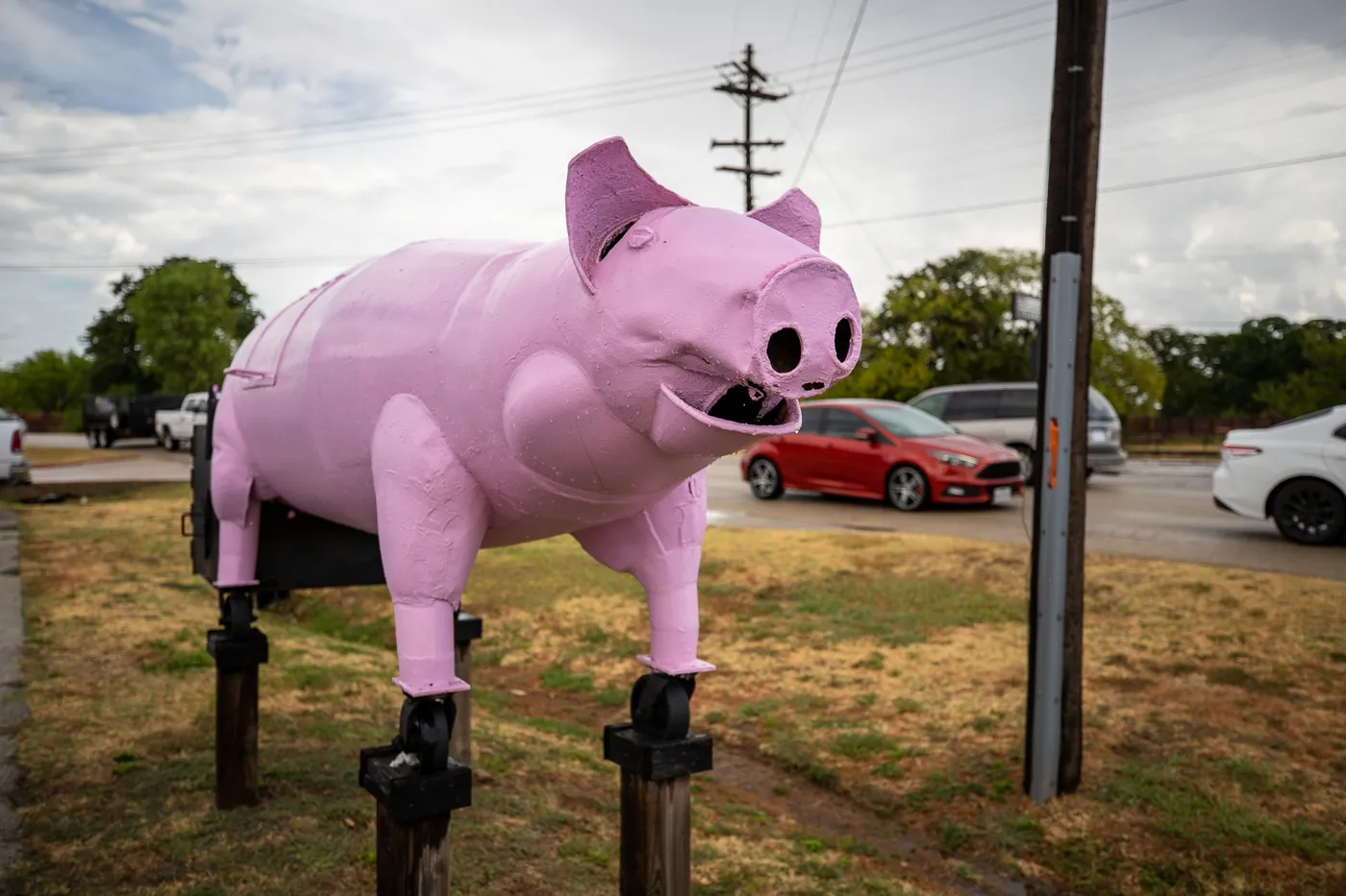 Big Pink Pig Smoker in Lake Dallas, Texas