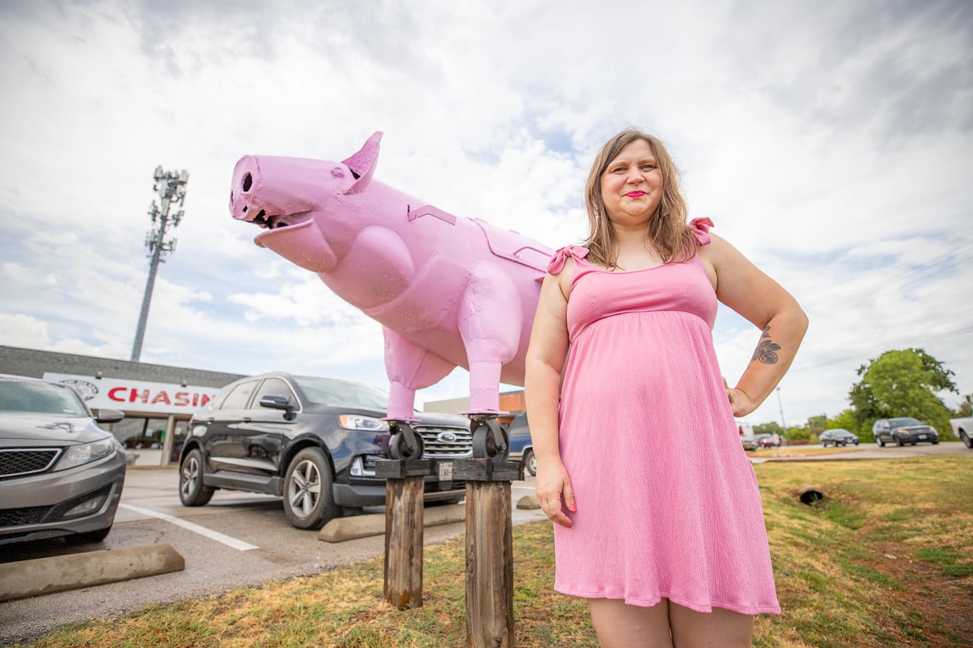 Big Pink Pig Smoker in Lake Dallas, Texas