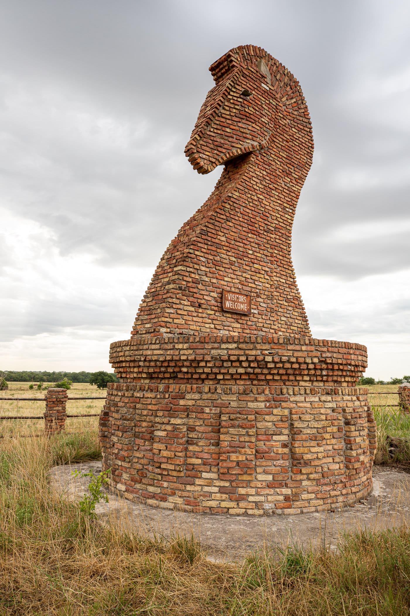 Giant Horse Chess Piece in Gainesville, Texas I-35 Roadside Attraction