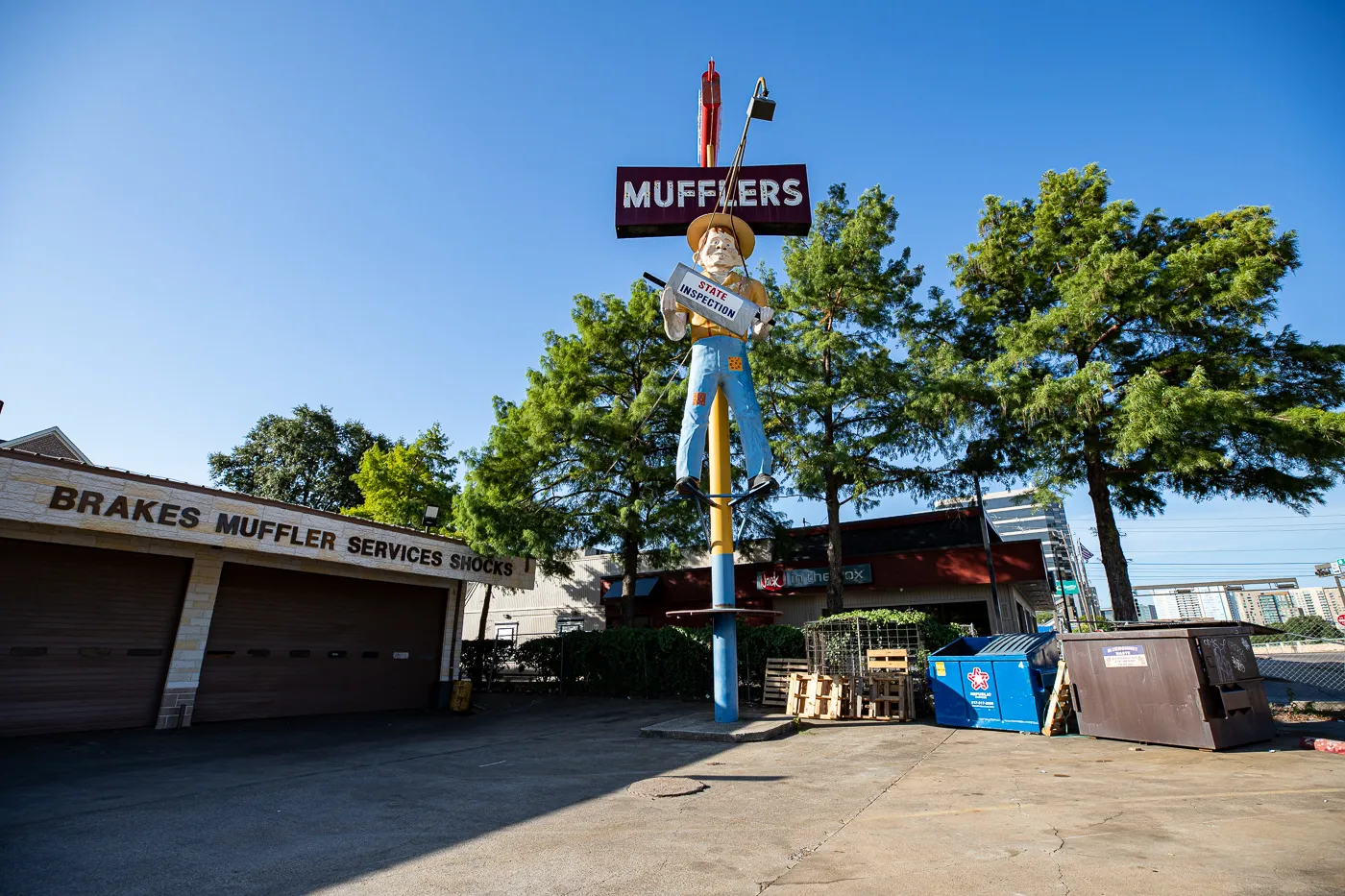 Happy Halfwit Muffler Man in Dallas, Texas