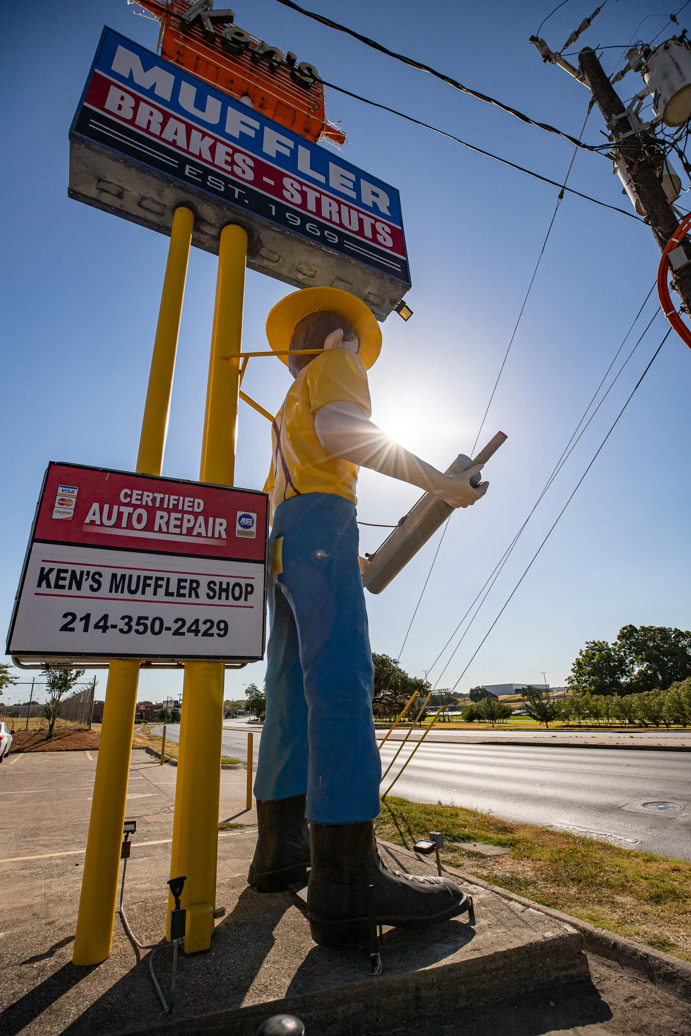 Happy Halfwit Muffler Man in Dallas, Texas