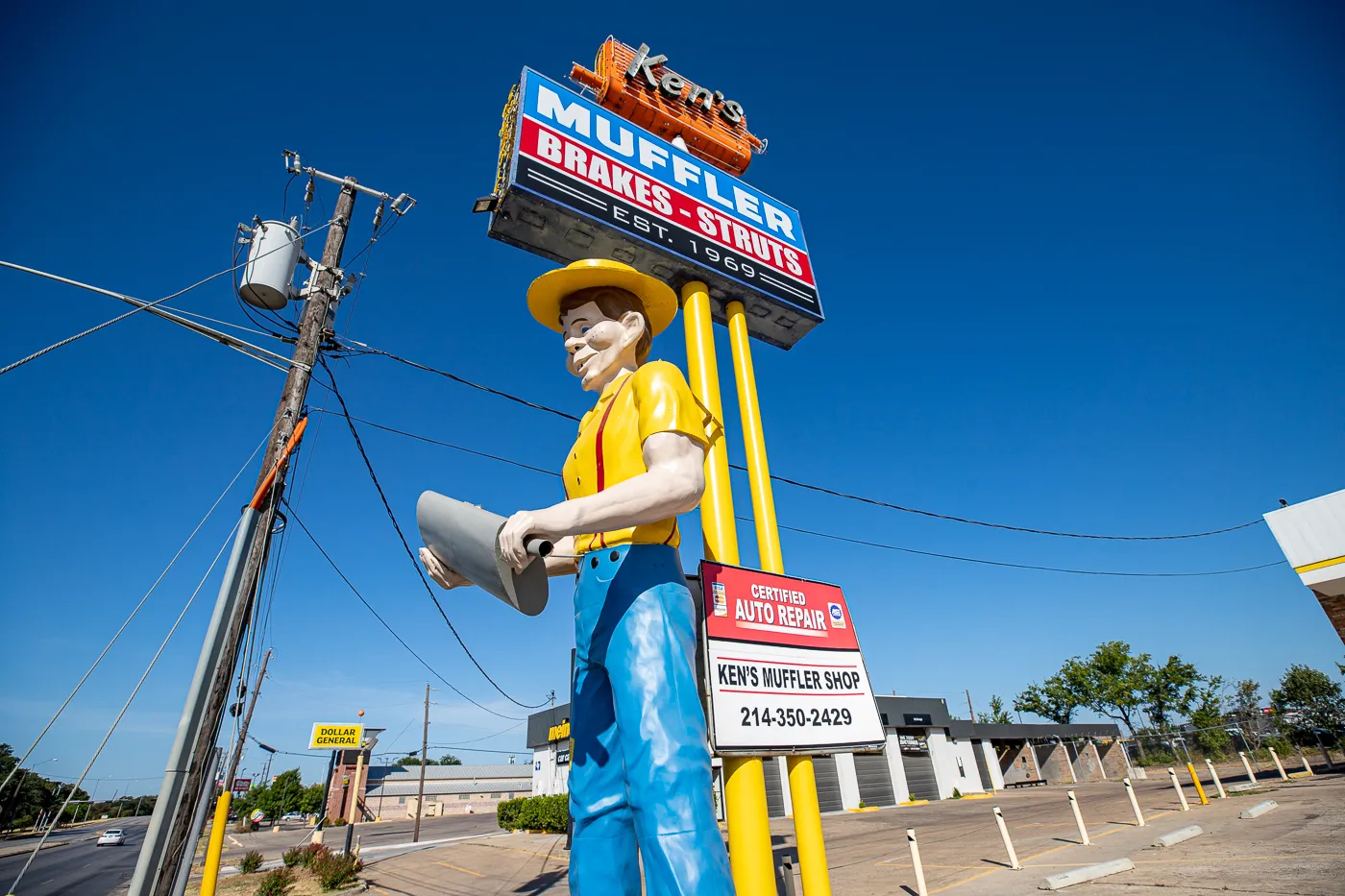 Happy Halfwit Muffler Man in Dallas, Texas