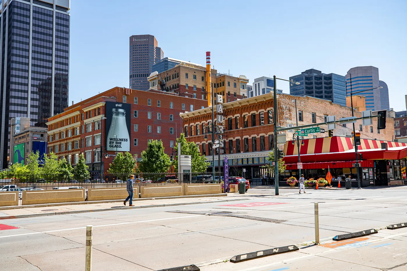 Giant Pencil in Denver, Colorado roadside attraction