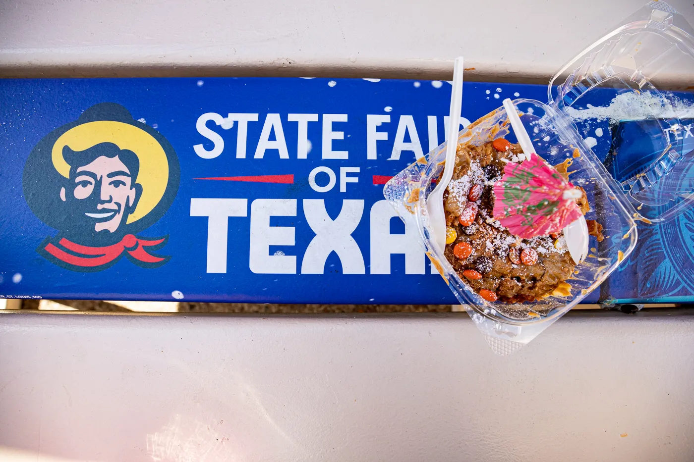Fried food against a State Fair of Texas label.