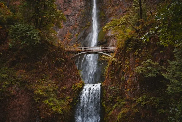 Multnomah Falls, Oregon, USA - Columbia River Highway, Oregon