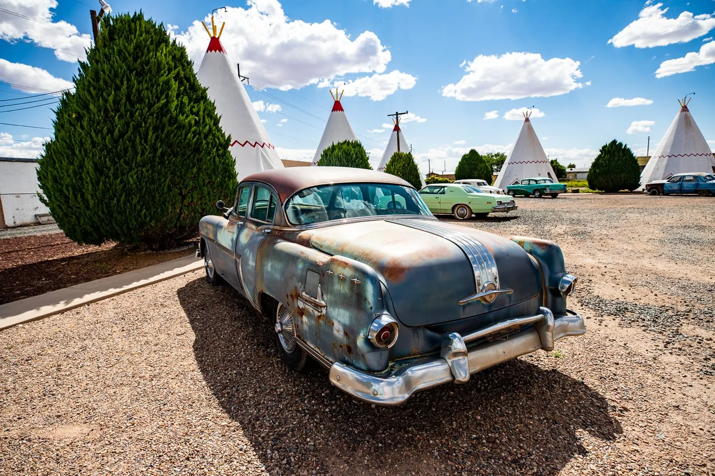 Vintage Cars at Wigwam Motel in Holbrook, Arizona - Route 66 Motel - Wigwam Village Motel #6