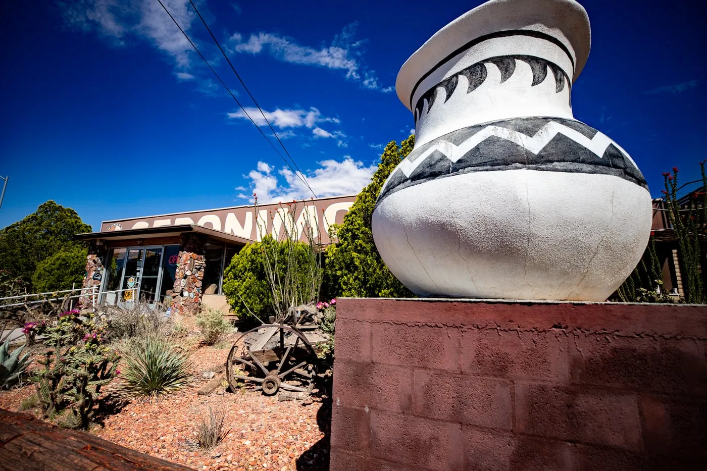 Geronimo Trading Post in Joseph City, Arizona on Route 66 - World's Largest Petrified Tree