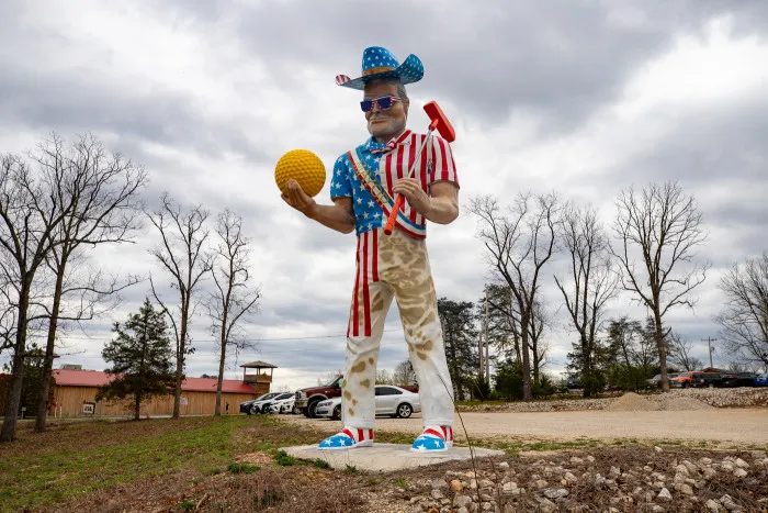 Mega Mayor Muffler Man in Uranus, Missouri