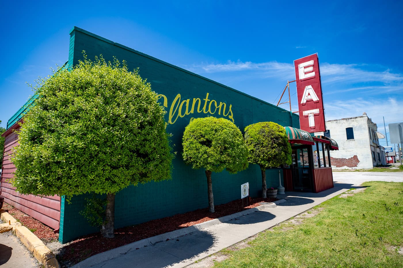 Clanton's Cafe in Vinita, Oklahoma